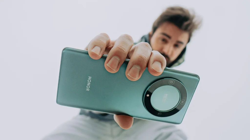 HONOR Magic5 Lite 5G llega a Chile