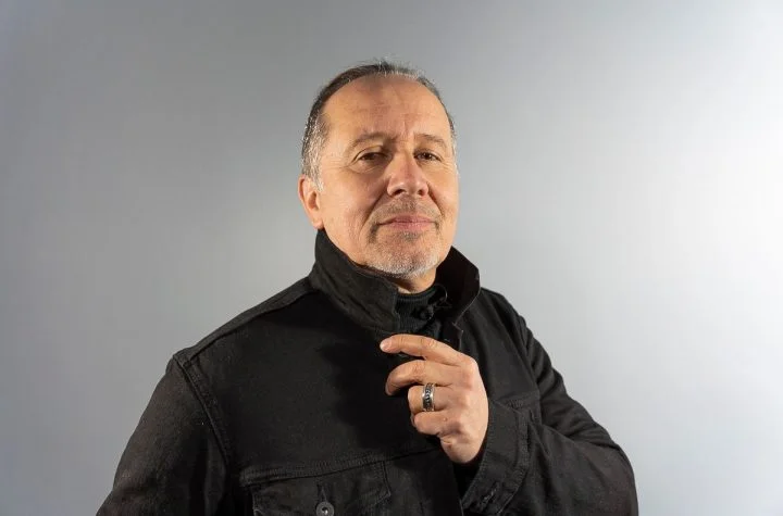 Miguel Tapia presenta Corazones junto a invitados