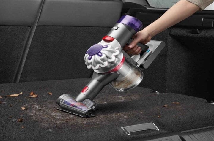 Dyson V8