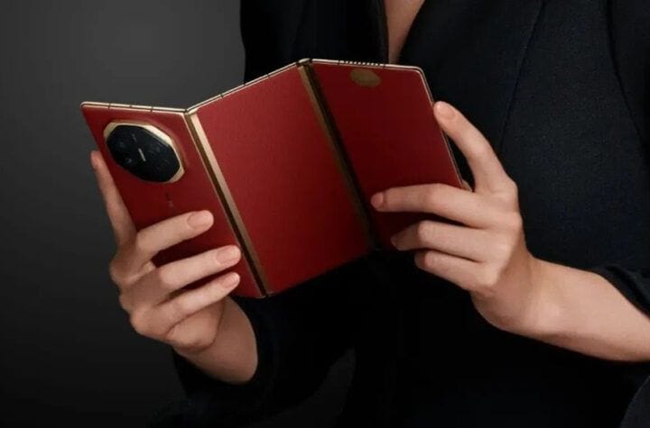 HUAWEI Mate XT ULTIMATE DESIGN