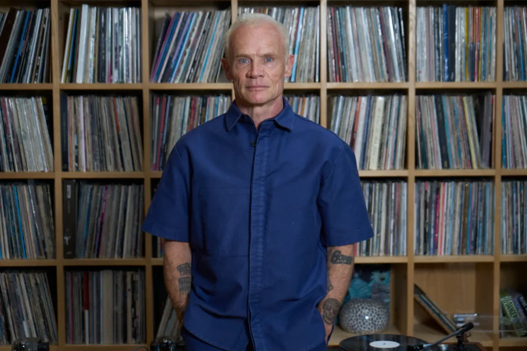 Flea estrena "Honora"